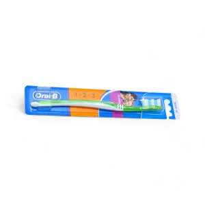 Oral B 123 Classic Medium Toothbrush