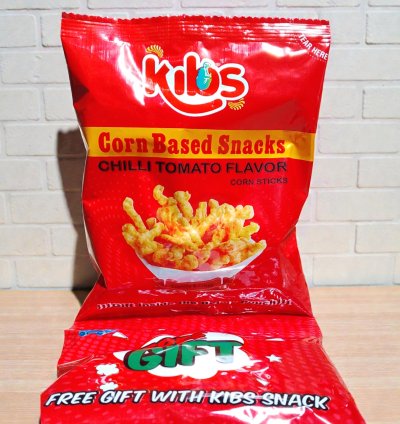 KIBS CORN STICKS WITH FREE GIFTS 30X20 GM -  CHILL & TOMATO